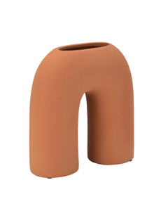 CER, 8" HORSESHOE VASE, TERRACOTTA